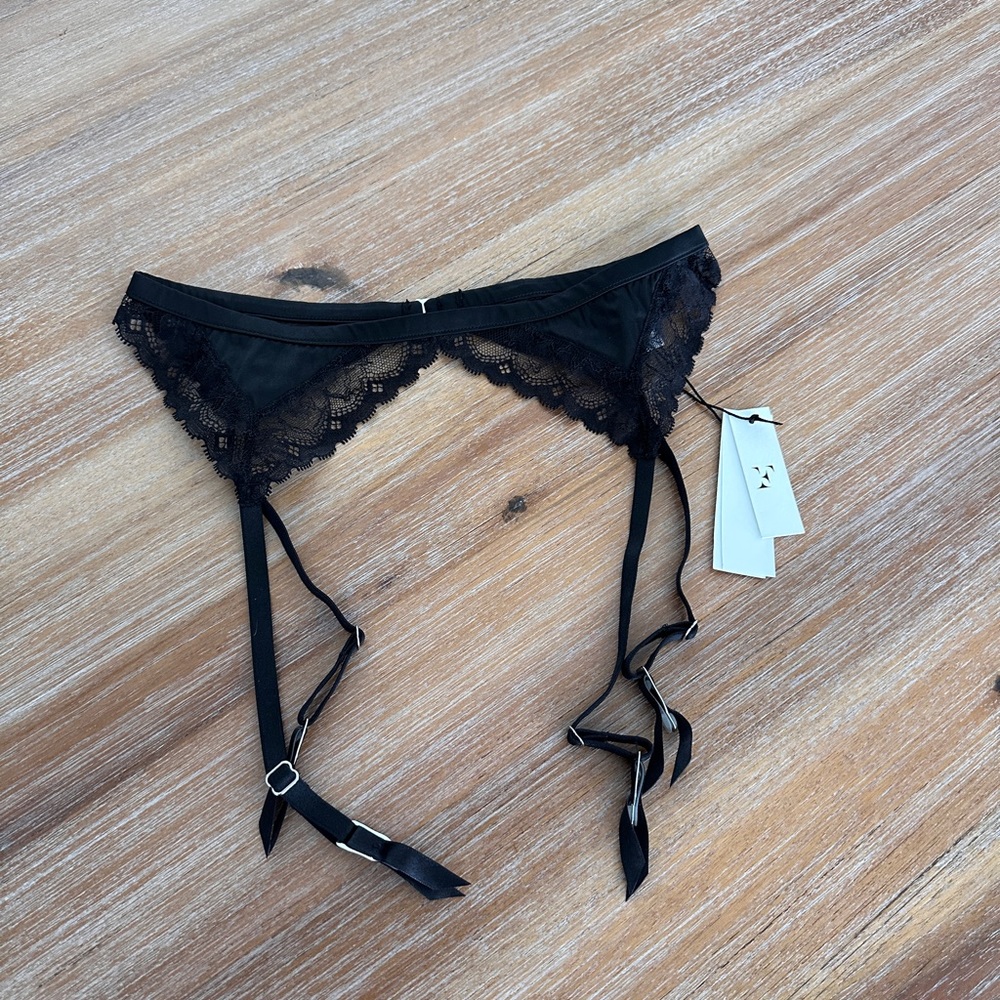 Fleur du mal garter belt